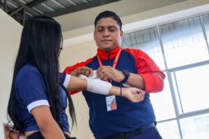 ESTUDIANTES DE LA UNIVERSIDAD AGRARIA RECIBEN CAPACITACIÓN EN PRIMEROS AUXILIOS